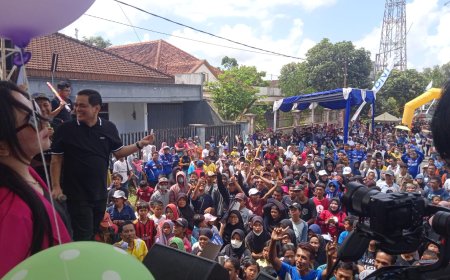 Legislator Haji Charles Meikyansah, Turun Gunung Menyapa Rakyat