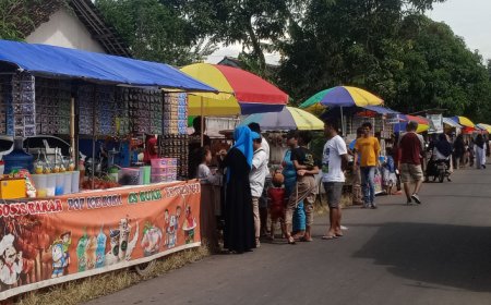 Kirab Hasil Bumi Desa Lampeji Jember Membeludak, UMKM Tersenyum Girang