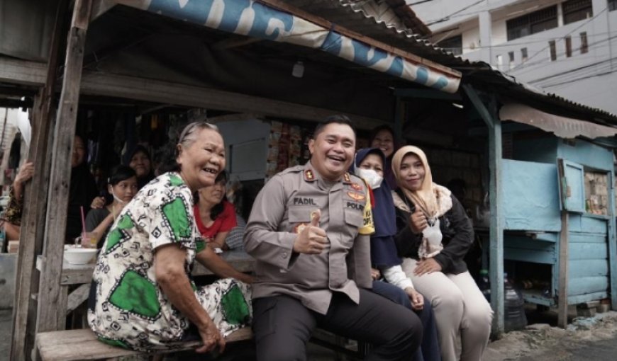 Kedekatan Kapolda Metro Jaya di Acara Jumat Curhat