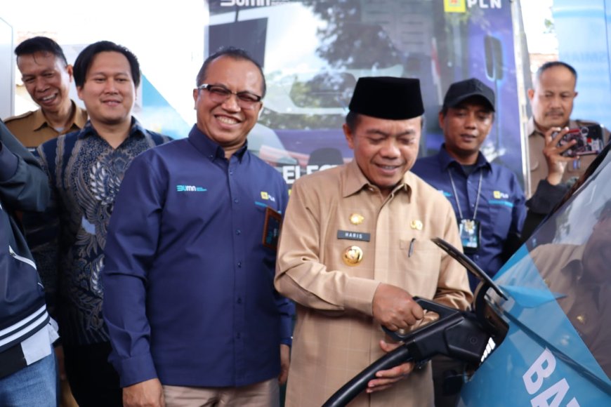 Gubernur Jambi Dorong Percepatan Mobil Listrik