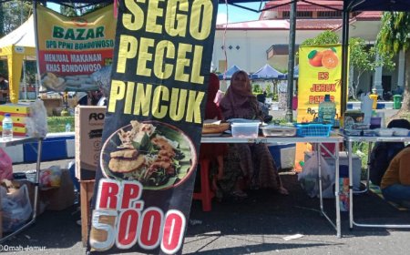 HUT PPNI di Jember, Pedagang Pecel Pincuk Raup Omset Jutaan Rupiah