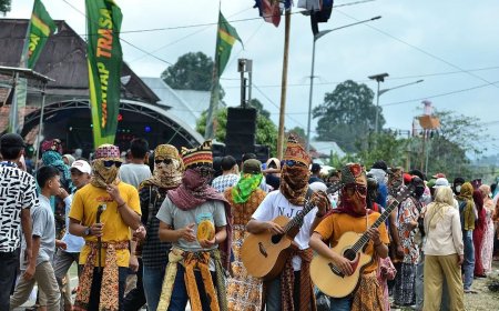 Mengenal Tradisi Sekura, Budaya Masyarakat Sai Batin