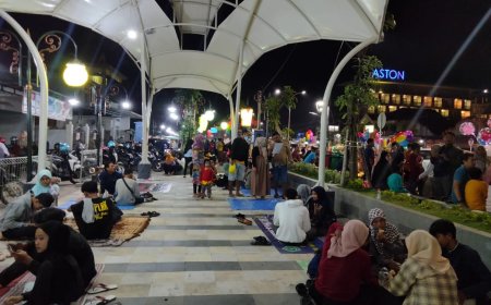 Kawasan Bojonegoro Thamrin Park Dipadati Pemudik, Omset PKL Naik Drastis