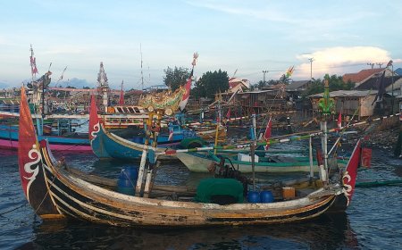 Sepi Ikan, Puluhan Nelayan di Situbondo Memilih Parkir