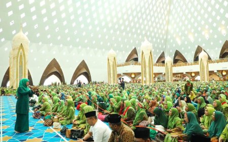 Gubernur Khofifah Hadiri Harlah ke-77 Muslimat NU Al-Jabbar Jawa Barat