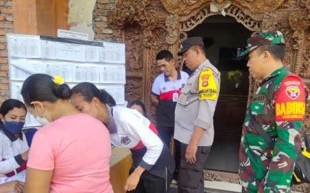 Di Klungkung Bali, Babinsa dan Babinkamtibmas Kompak Kawal Penyaluran Sembako