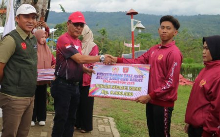 Pemkab Lambar Berikan Tali Asih Kepada Atlet Porprov IX Lampung