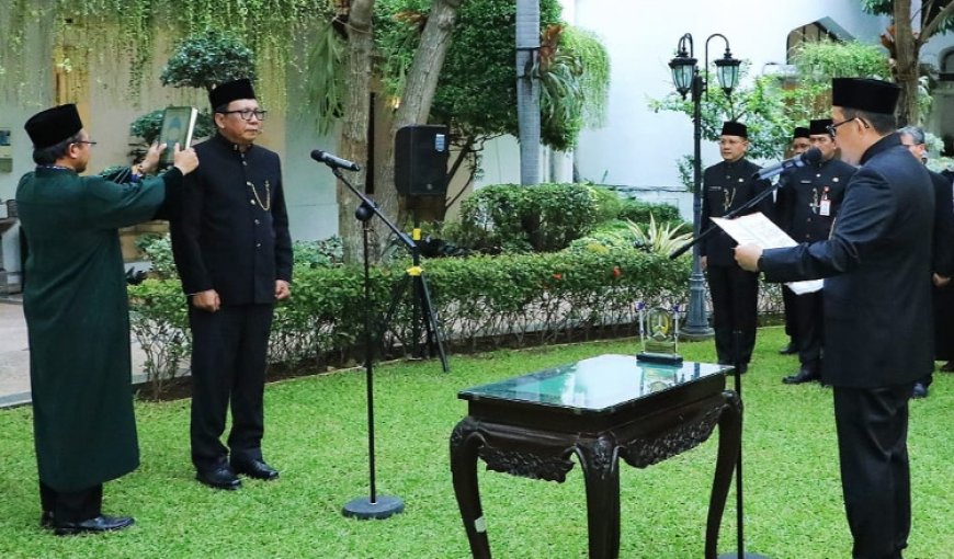 Lantik Margo Yuwono Sebagai Widyaiswara Ahli Utama Pemprov Jatim, Sekdaprov Adhy Minta Ikut Perkuat Integrasi Data