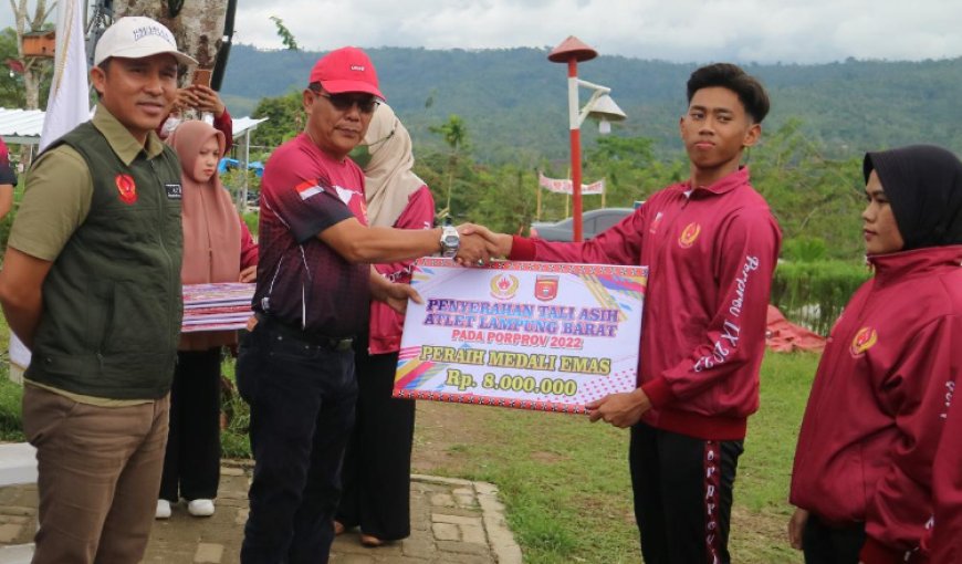 Pemkab Lambar Berikan Tali Asih Kepada Atlet Porprov IX Lampung