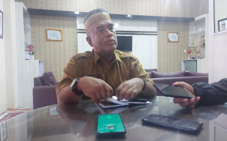 Kepala Disdik Tegaskan Sebagian Besar SMPN di Bondowoso Berikan Seragam Geratis